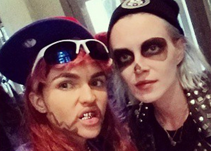 Ruby-Rose-y-Phoebe-Dahl-ya-tienen-look-para-Halloween