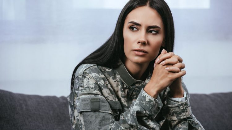 soldado lesbiana