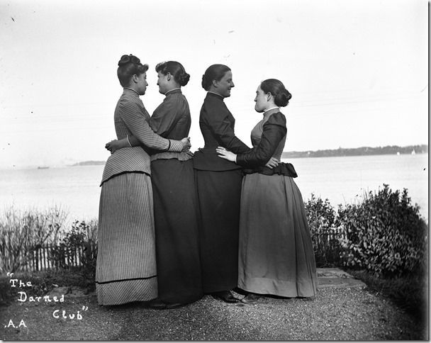Alice la fotógrafa de parejas LESBIANAS