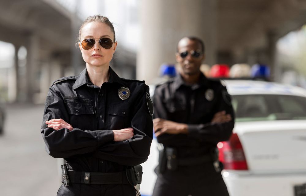 policía