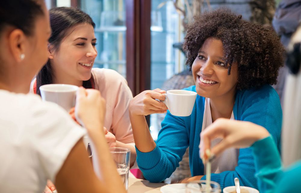 amistad entre lesbianas y heteros